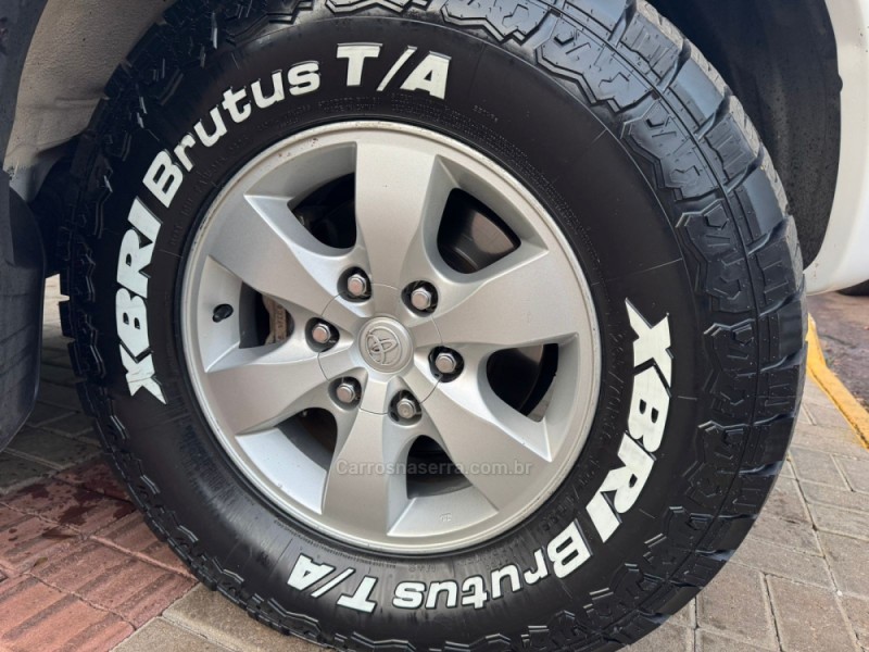 HILUX 3.0 SRV 4X4 CD 16V TURBO INTERCOOLER DIESEL 4P AUTOMÁTICO - 2013 - TAPEJARA