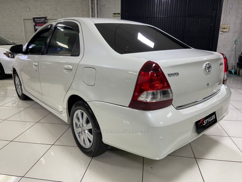 ETIOS 1.5 X PLUS 16V FLEX 4P AUTOMÁTICO - 2019 - ESTâNCIA VELHA