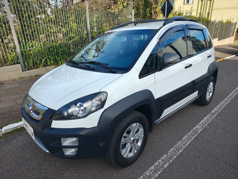 IDEA 1.8 MPI ADVENTURE 16V FLEX 4P MANUAL - 2013 - FARROUPILHA