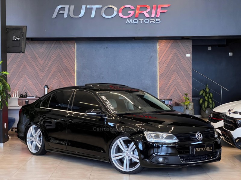 JETTA 2.0 TSI HIGHLINE 200CV GASOLINA 4P TIPTRONIC - 2011 - CAMPO BOM