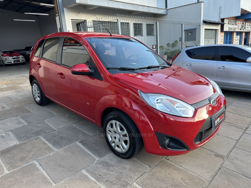 FIESTA 1.0 SE 8V FLEX 4P MANUAL - 2014 - CAXIAS DO SUL