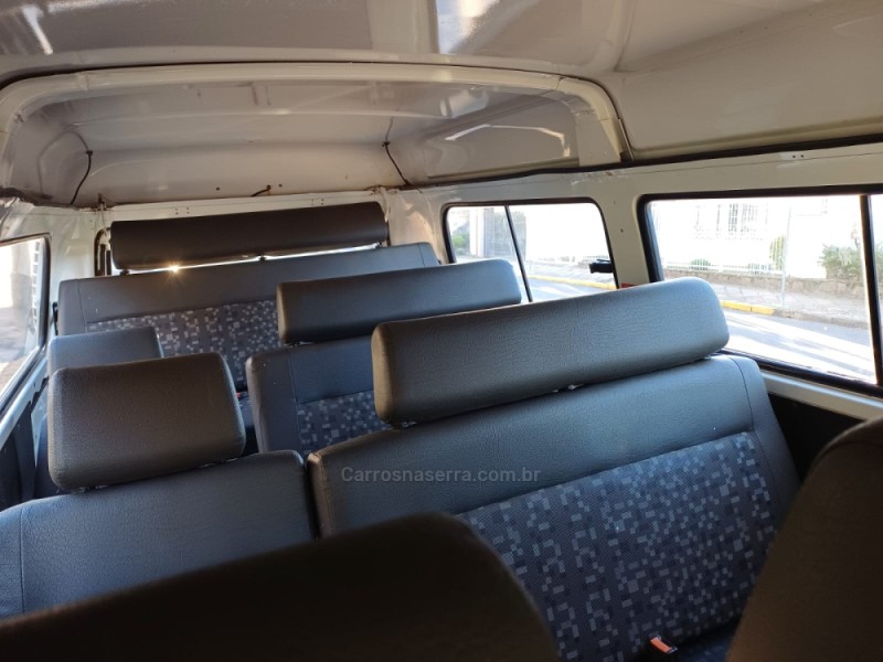 KOMBI 1.4 MI STD ESCOLAR 8V FLEX 3P MANUAL - 2012 - PASSO FUNDO