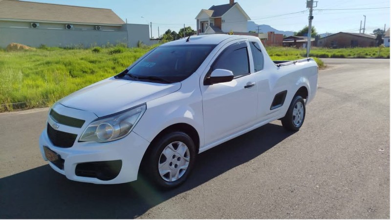 montana 1.4 mpfi ls cs 8v flex 2p manual 2015 candelaria