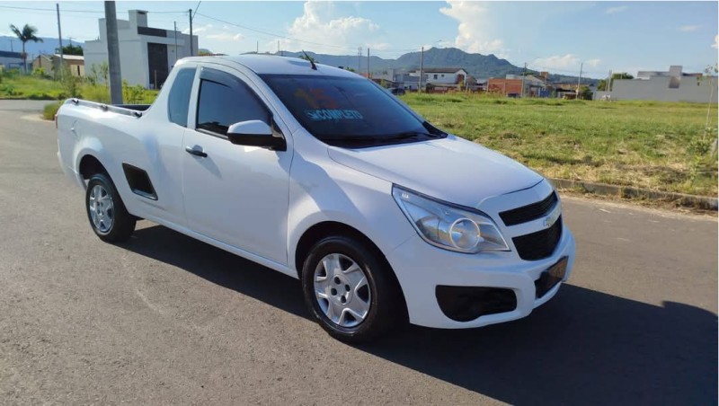 MONTANA 1.4 MPFI LS CS 8V FLEX 2P MANUAL - 2015 - CANDELáRIA