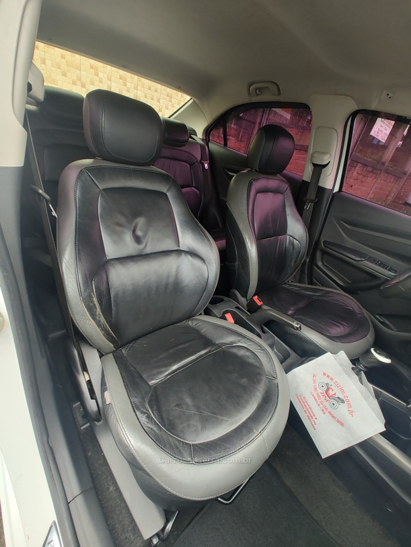 PRISMA 1.4 MPFI LTZ 8V FLEX 4P MANUAL - 2013 - CANELA