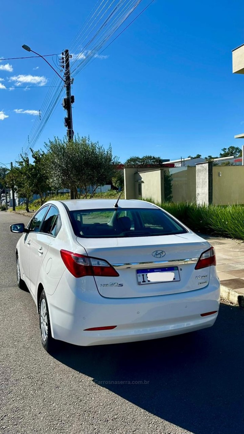 HB20S 1.6 COMFORT PLUS 16V FLEX 4P AUTOMÁTICO - 2014 - CARLOS BARBOSA