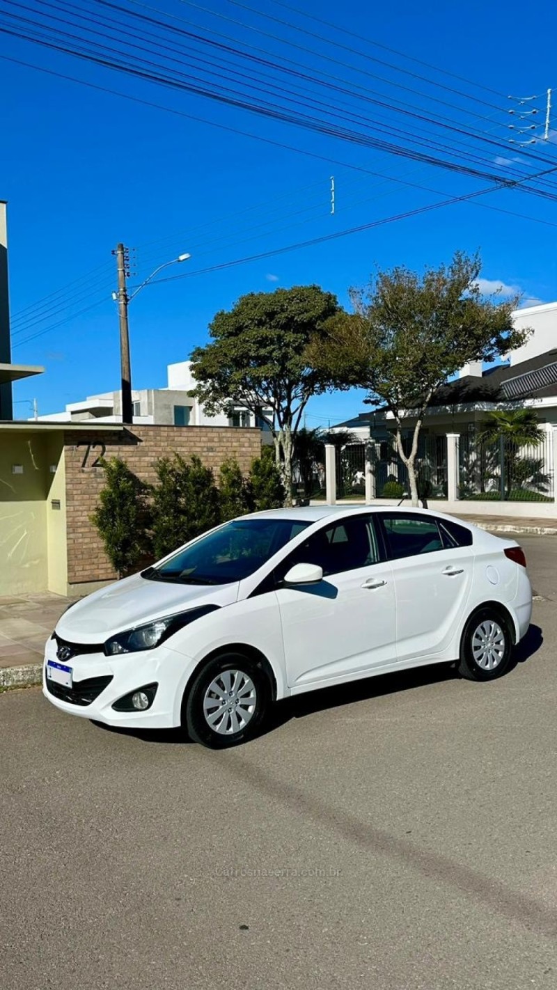 HB20S 1.6 COMFORT PLUS 16V FLEX 4P AUTOMÁTICO
