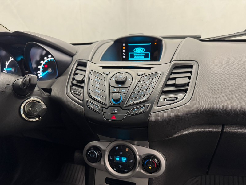 FIESTA 1.6 SE HATCH 16V FLEX 4P AUTOMÁTICO - 2015 - CAXIAS DO SUL