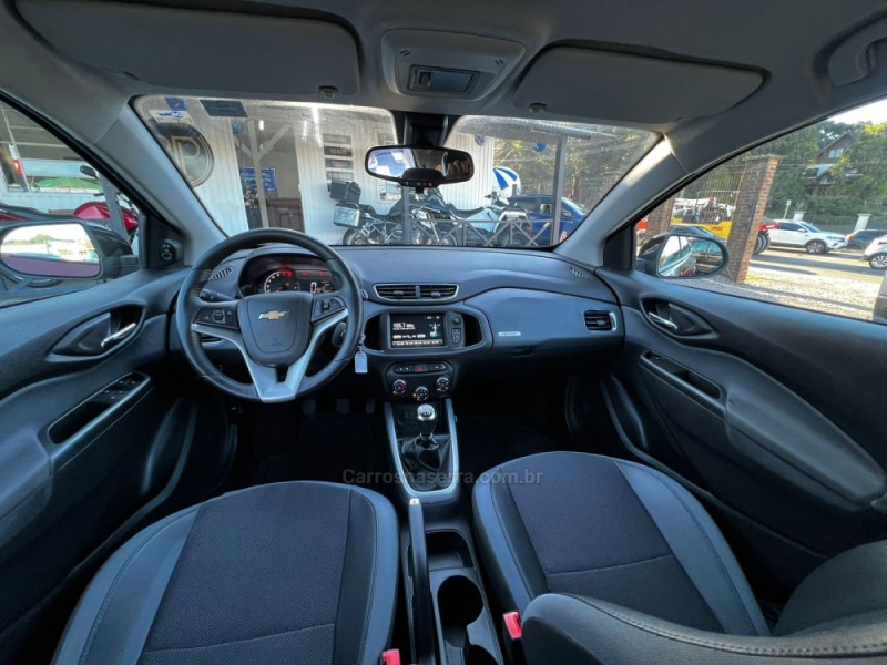 ONIX 1.4 MPFI ACTIV 8V FLEX 4P MANUAL - 2019 - CANELA
