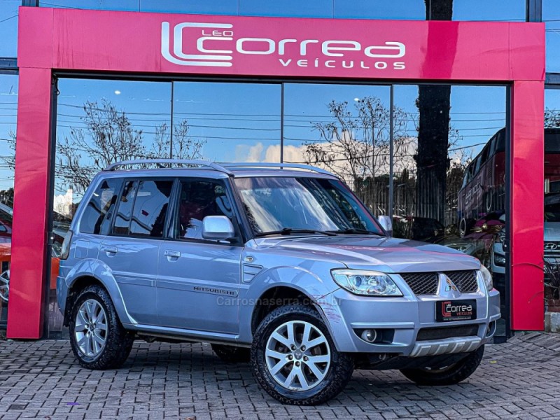 pajero tr4 2.0 4x4 16v 140cv flex 4p automatico 2010 canela