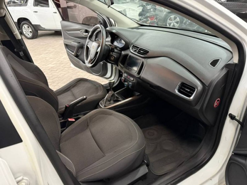 UNO 1.0 VIVACE 8V FLEX 4P MANUAL - 2012 - CAXIAS DO SUL