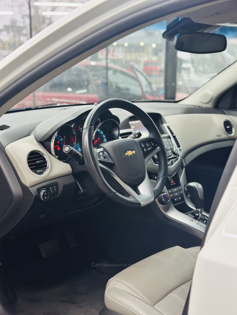 CRUZE 1.8 LTZ 16V FLEX 4P AUTOMÁTICO - 2014 - CANELA