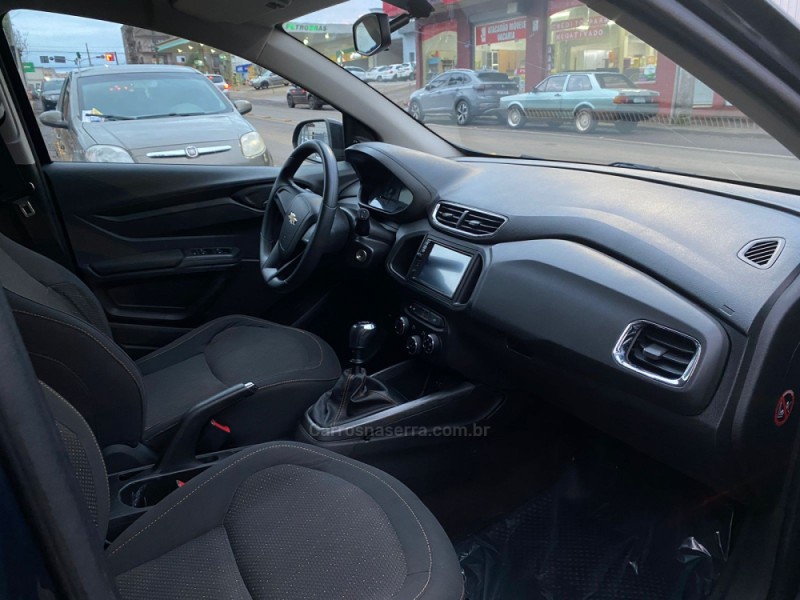 ONIX 1.4 MPFI LTZ 8V FLEX 4P MANUAL - 2015 - VACARIA