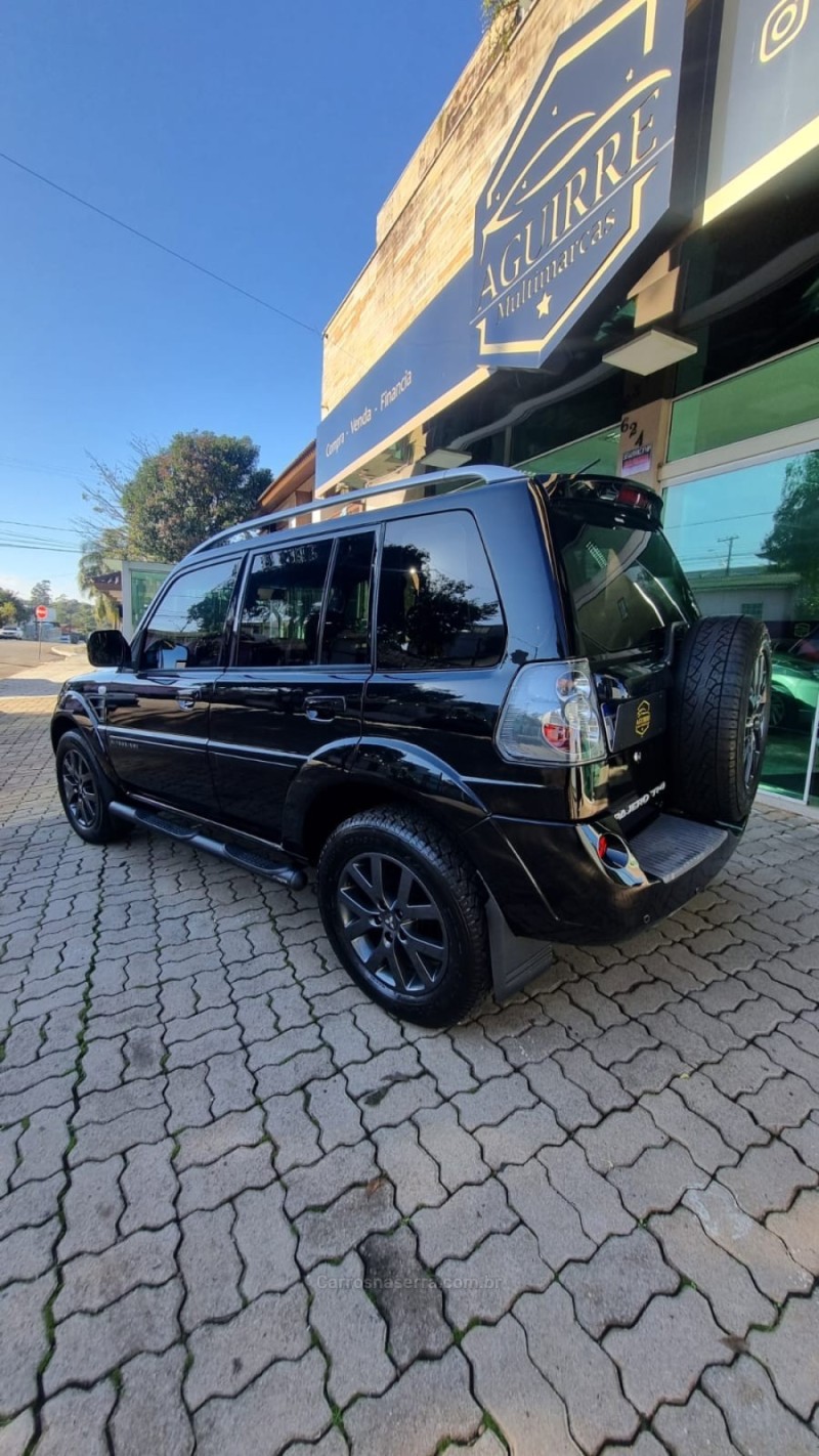 PAJERO TR4 2.0 4X2 16V 140CV FLEX 4P AUTOMÁTICO - 2013 - PASSO FUNDO
