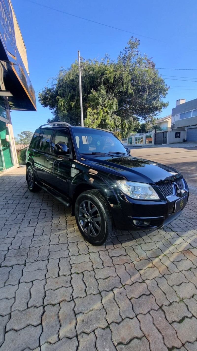 PAJERO TR4 2.0 4X2 16V 140CV FLEX 4P AUTOMÁTICO - 2013 - PASSO FUNDO