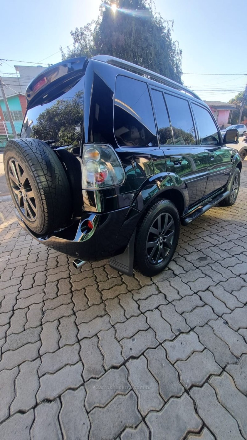 PAJERO TR4 2.0 4X2 16V 140CV FLEX 4P AUTOMÁTICO - 2013 - PASSO FUNDO