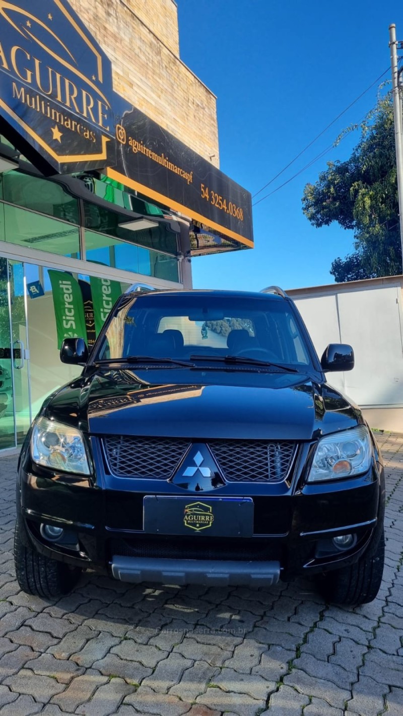 PAJERO TR4 2.0 4X2 16V 140CV FLEX 4P AUTOMÁTICO - 2013 - PASSO FUNDO