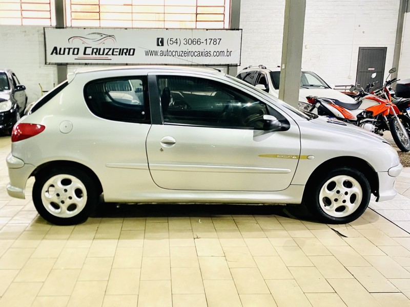 206 1.0 QUIKSILVER 16V GASOLINA 2P MANUAL - 2002 - CAXIAS DO SUL