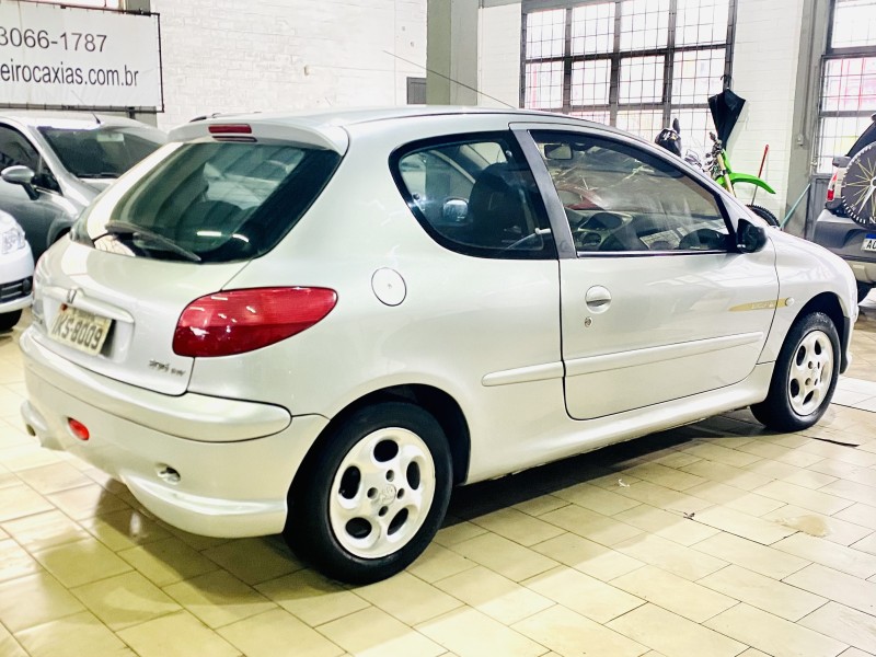206 1.0 QUIKSILVER 16V GASOLINA 2P MANUAL - 2002 - CAXIAS DO SUL