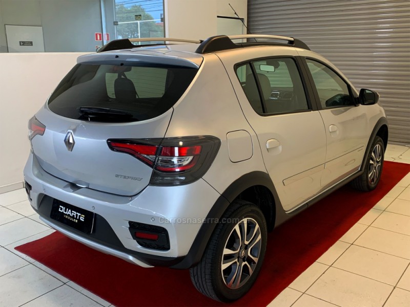 SANDERO 1.6 STEPWAY ICONIC X-TRONIC 16V FLEX 4P AUTOMÁTICO - 2022 - PORTO ALEGRE