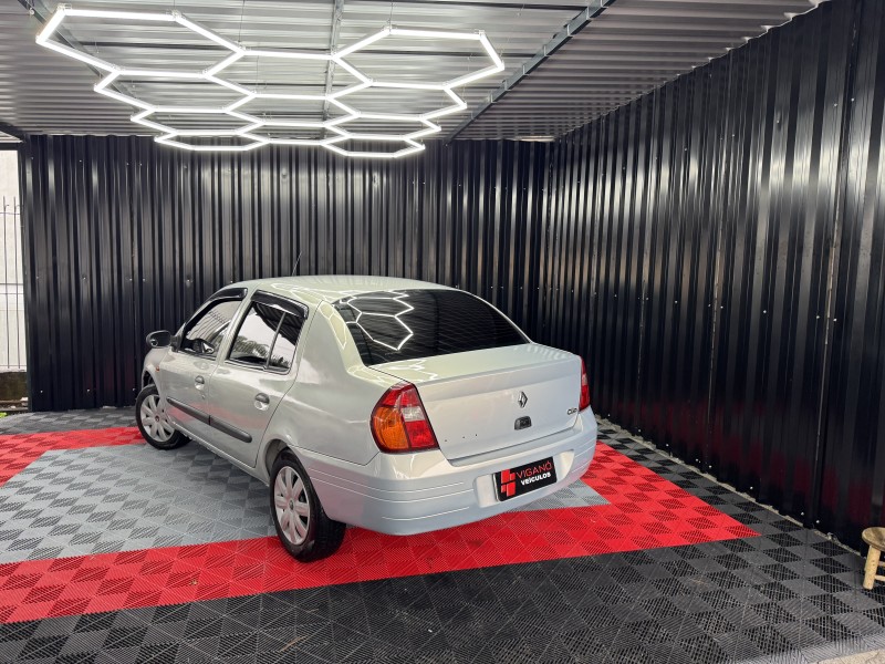 CLIO 1.0 RN 8V GASOLINA 4P MANUAL - 2002 - CAXIAS DO SUL