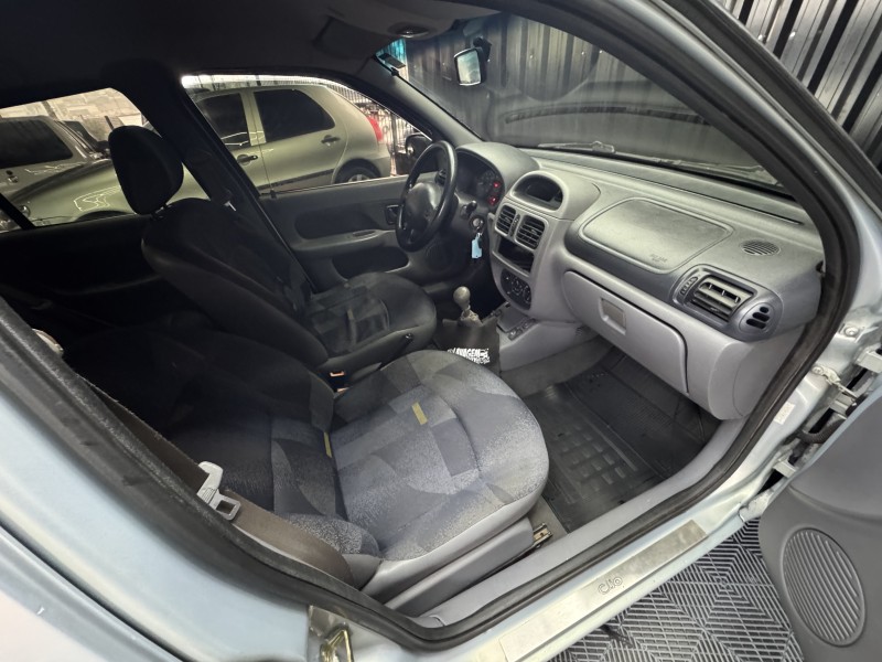 CLIO 1.0 RN 8V GASOLINA 4P MANUAL - 2002 - CAXIAS DO SUL
