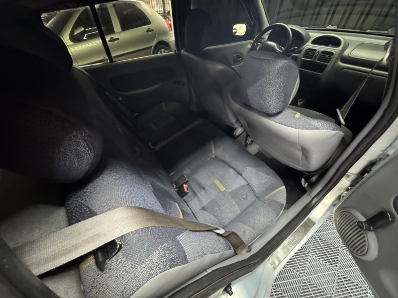 CLIO 1.0 RN 8V GASOLINA 4P MANUAL - 2002 - CAXIAS DO SUL