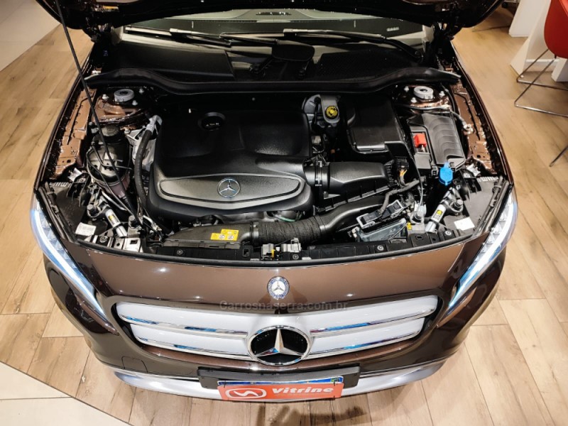 GLA 200 1.6 CGI STYLE 16V TURBO GASOLINA 4P AUTOMÁTICO - 2017 - ERECHIM
