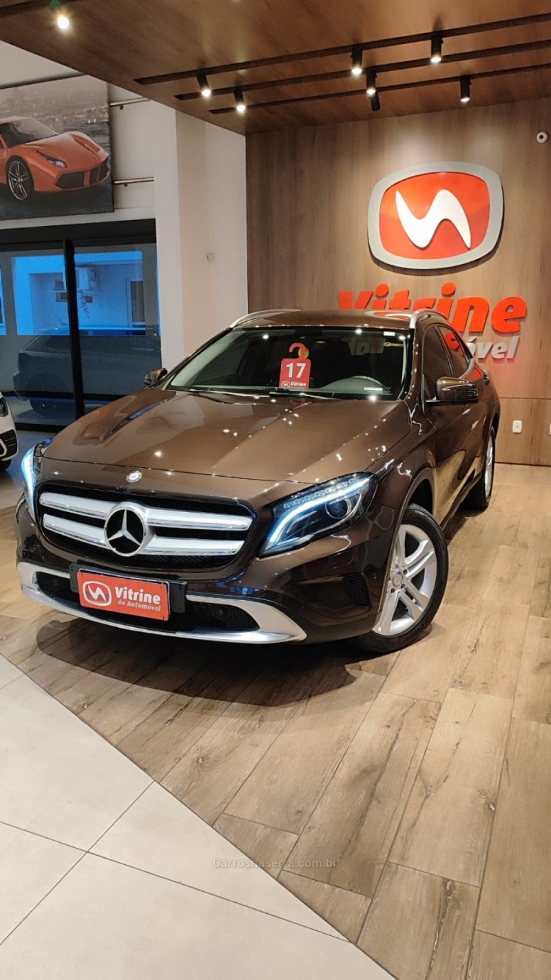 GLA 200 1.6 CGI STYLE 16V TURBO GASOLINA 4P AUTOMÁTICO - 2017 - ERECHIM