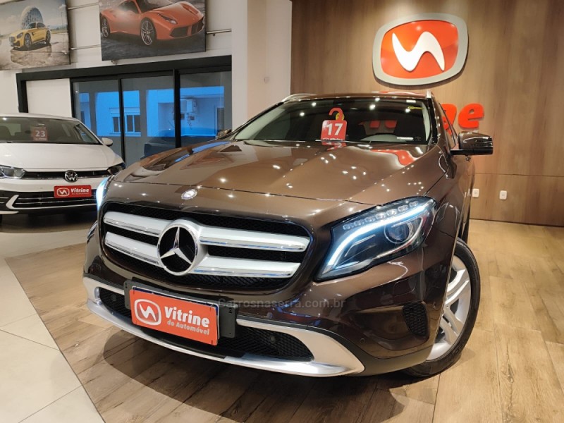 GLA 200 1.6 CGI STYLE 16V TURBO GASOLINA 4P AUTOMÁTICO - 2017 - ERECHIM