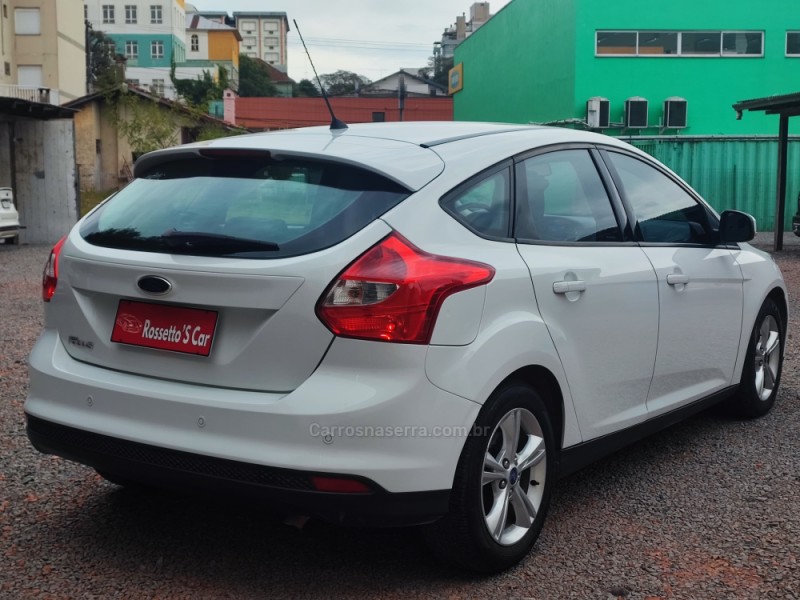 FOCUS 1.6 SE 16V FLEX 4P AUTOMÁTICO - 2014 - FARROUPILHA