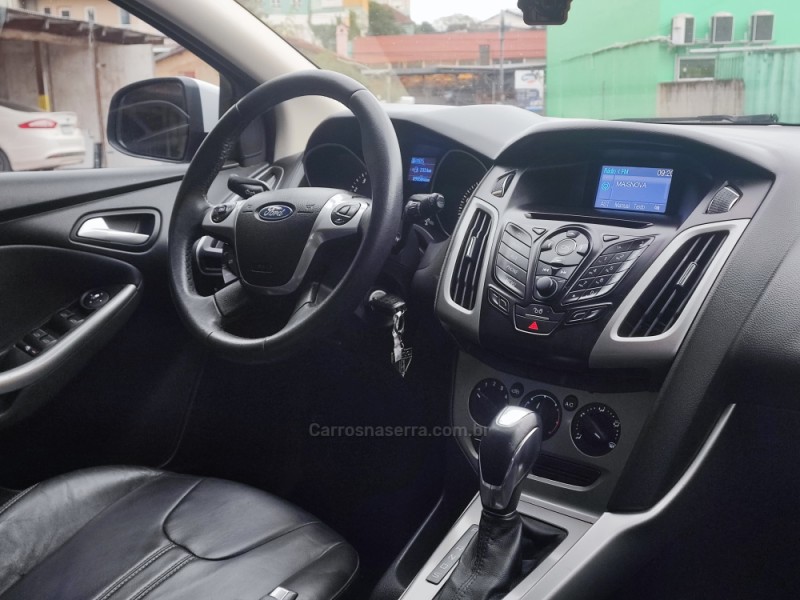 FOCUS 1.6 SE 16V FLEX 4P AUTOMÁTICO - 2014 - FARROUPILHA
