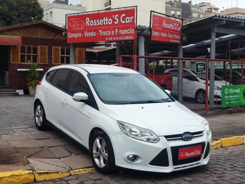 FOCUS 1.6 SE 16V FLEX 4P AUTOMÁTICO - 2014 - FARROUPILHA