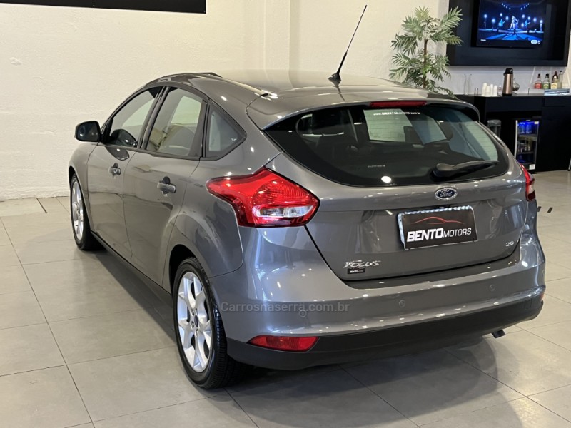 FOCUS 2.0 SE PLUS 16V FLEX 4P AUTOMÁTICO - 2017 - BENTO GONçALVES