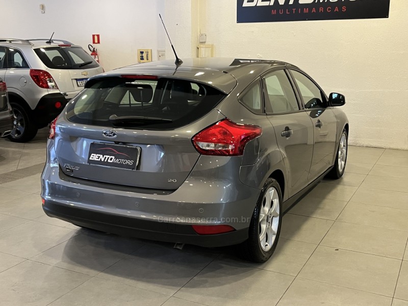FOCUS 2.0 SE PLUS 16V FLEX 4P AUTOMÁTICO - 2017 - BENTO GONçALVES