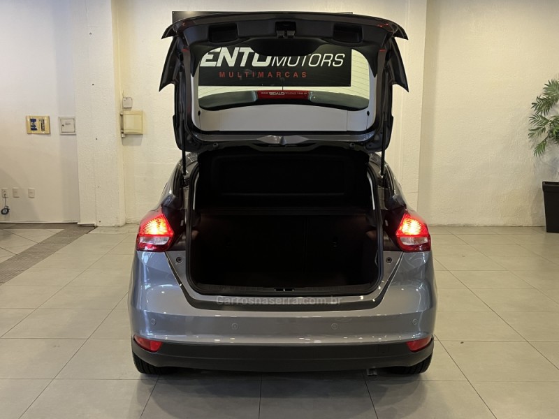 FOCUS 2.0 SE PLUS 16V FLEX 4P AUTOMÁTICO - 2017 - BENTO GONçALVES