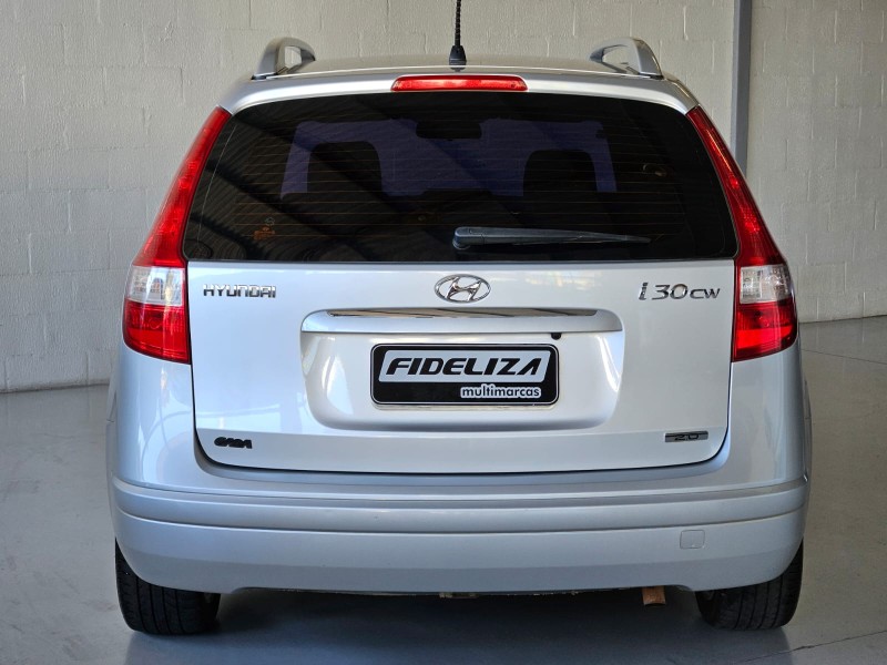 I30 CW 2.0 MPFI 16V GASOLINA 4P MANUAL - 2011 - FARROUPILHA