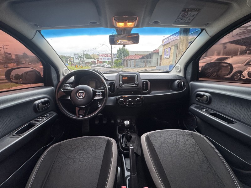 MOBI 1.0 8V EVO FLEX LIKE. ON MANUAL - 2017 - DOIS IRMãOS