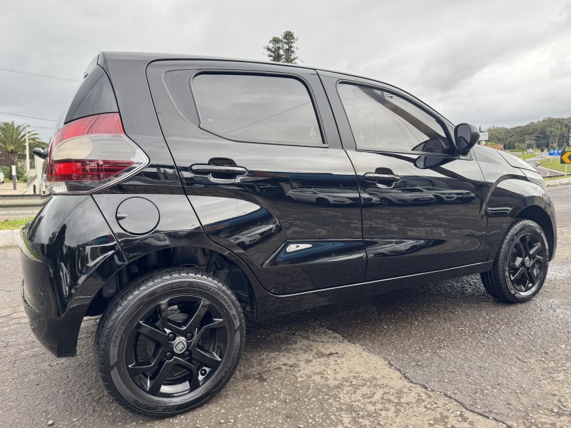 MOBI 1.0 8V EVO FLEX LIKE. ON MANUAL - 2017 - DOIS IRMãOS
