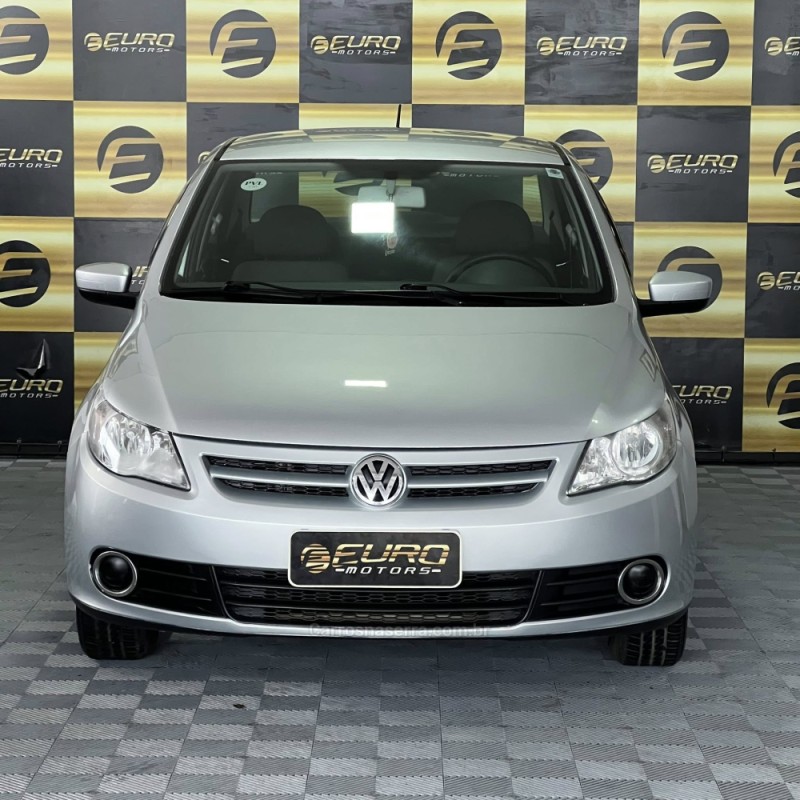 VOYAGE 1.0 MI 8V FLEX 4P MANUAL - 2010 - PORTãO