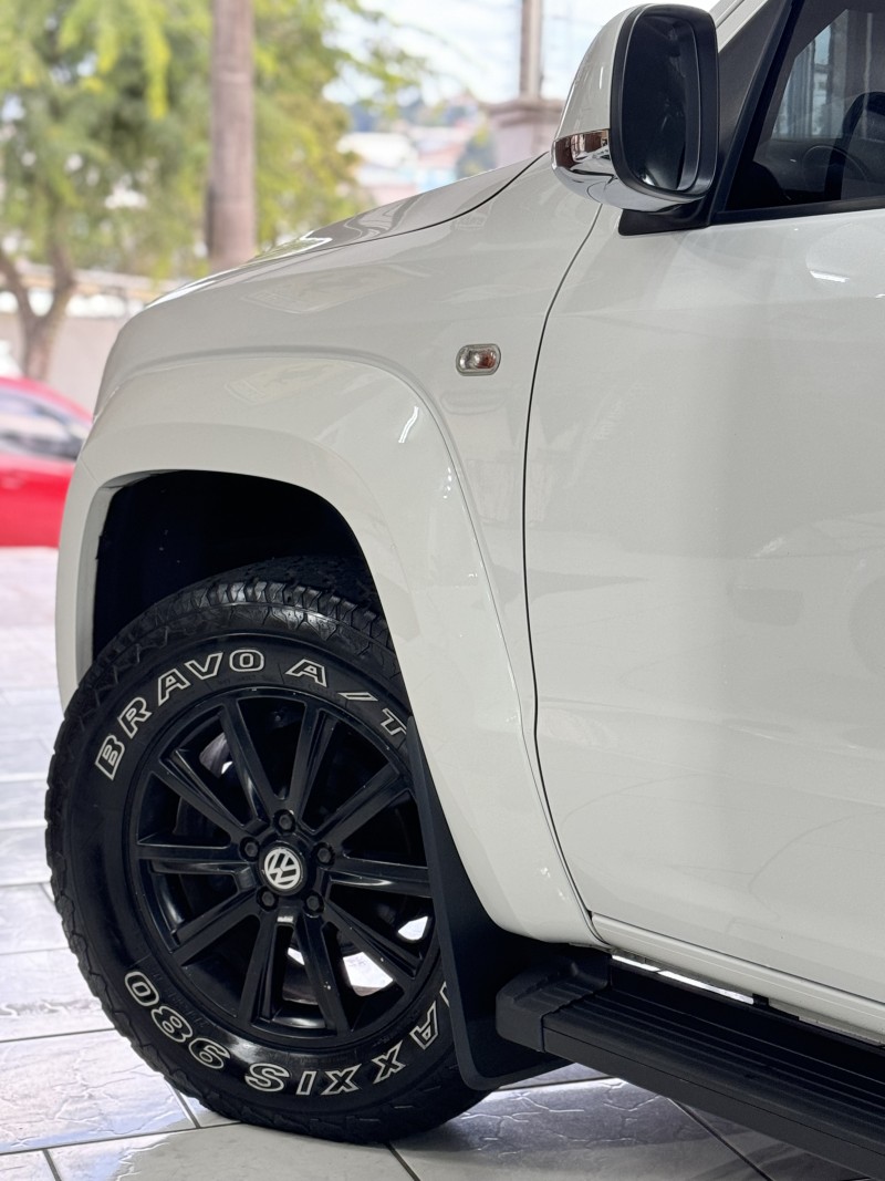 AMAROK 2.0 HIGHLINE 4X4 CD 16V TURBO INTERCOOLER DIESEL 4P AUTOMÁTICO - 2012 - CAXIAS DO SUL