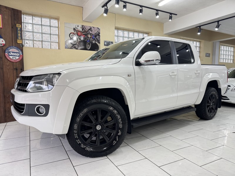 AMAROK 2.0 HIGHLINE 4X4 CD 16V TURBO INTERCOOLER DIESEL 4P AUTOMÁTICO - 2012 - CAXIAS DO SUL