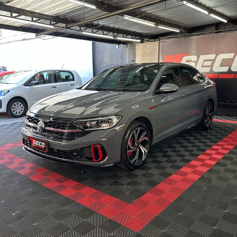 JETTA 2.0 16V TSI GLI 350 GASOLINA 4P AUTOMÁTICO - 2023 - PASSO FUNDO