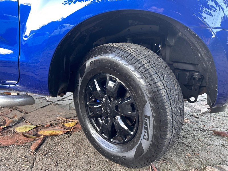 RANGER 2.5 XLS 4X2 CD 16V FLEX 4P MANUAL - 2014 - TRêS COROAS