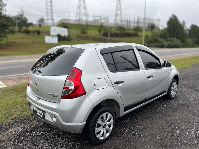 SANDERO 1.0 EXPRESSION 16V FLEX 4P MANUAL - 2011 - FARROUPILHA
