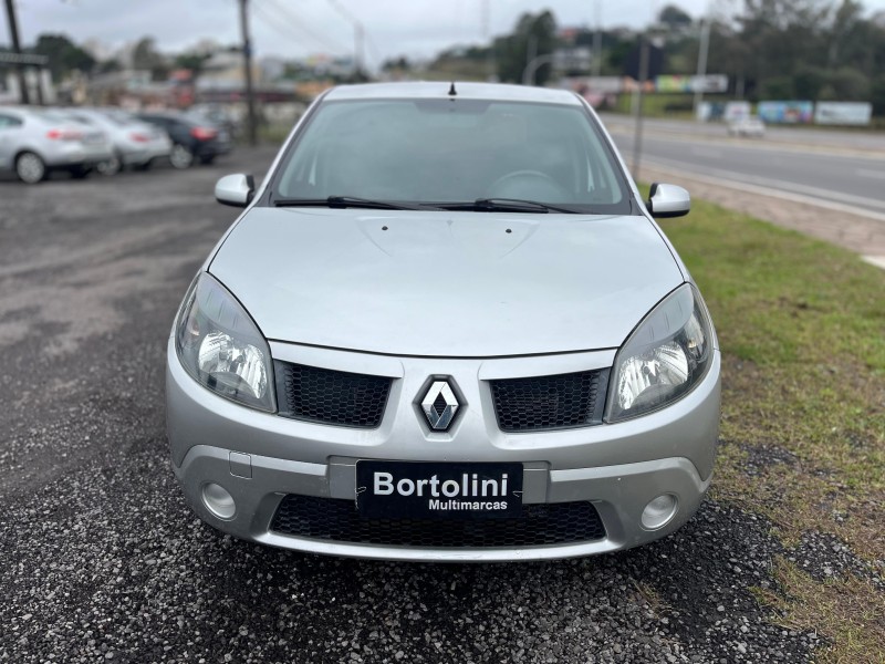 SANDERO 1.0 EXPRESSION 16V FLEX 4P MANUAL - 2011 - FARROUPILHA