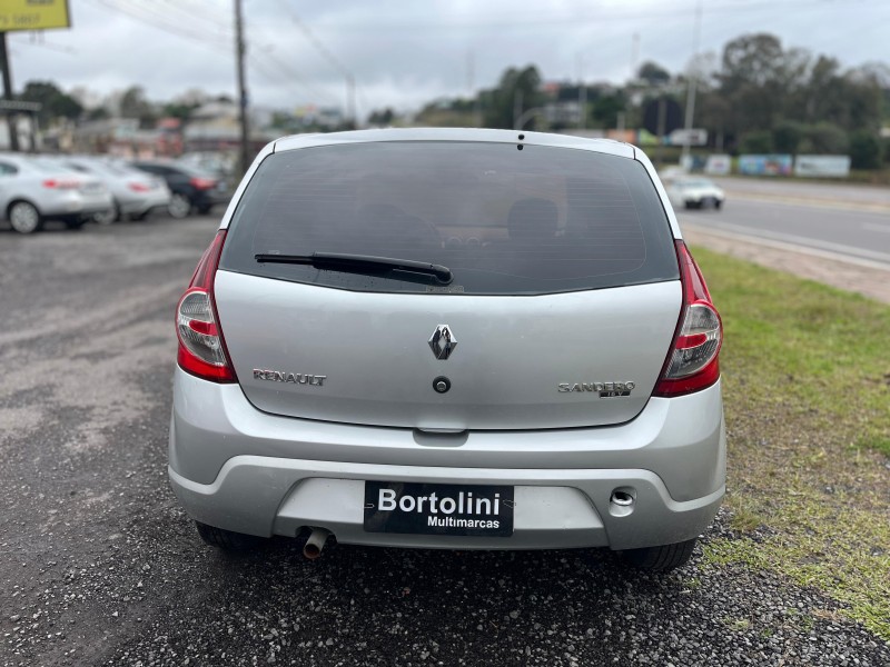 SANDERO 1.0 EXPRESSION 16V FLEX 4P MANUAL - 2011 - FARROUPILHA