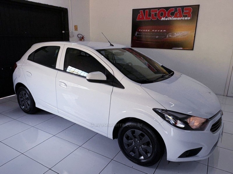 ONIX 1.0 MPFI LT 8V FLEX 4P MANUAL - 2019 - CAMPO BOM