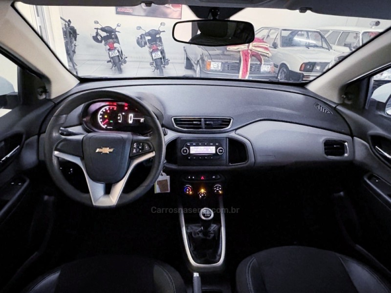 ONIX 1.0 MPFI LT 8V FLEX 4P MANUAL - 2019 - CAMPO BOM