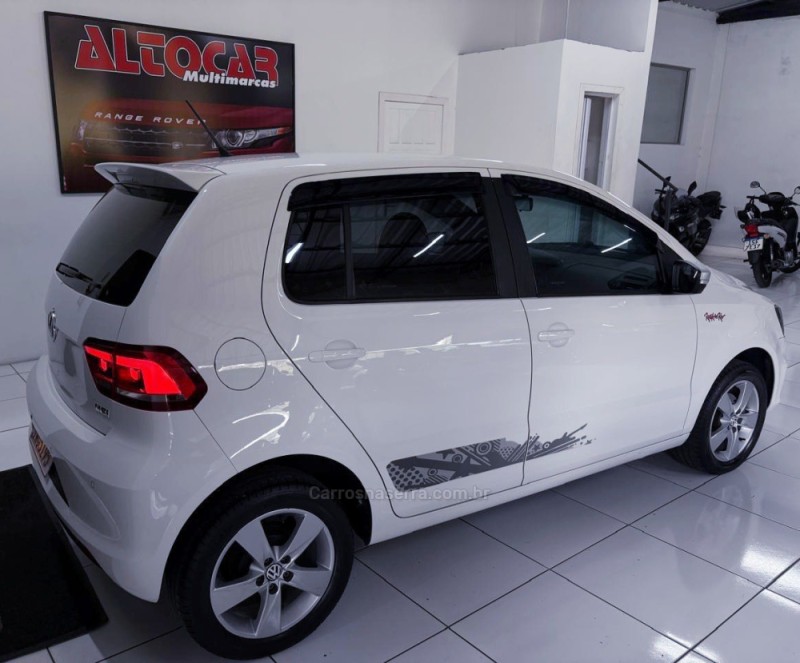 FOX 1.6 MI ROCK IN RIO 8V FLEX 4P MANUAL - 2016 - CAMPO BOM